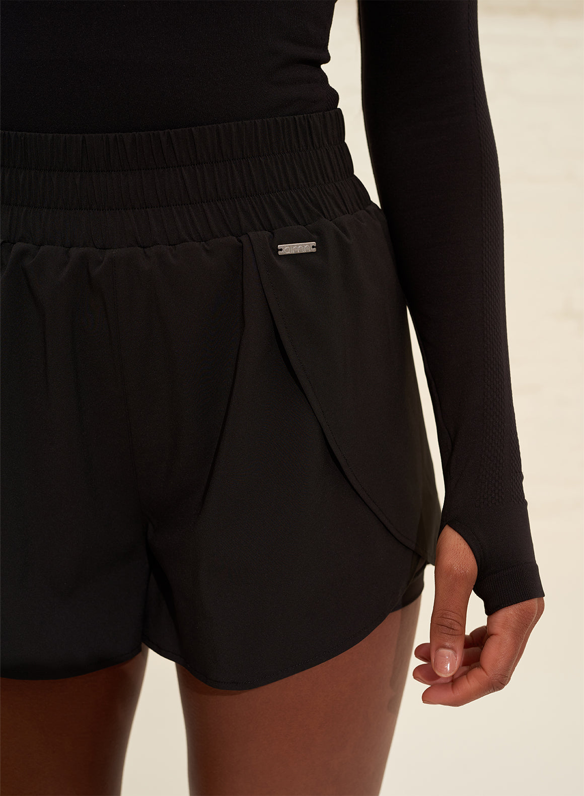 Flowy deals shorts black
