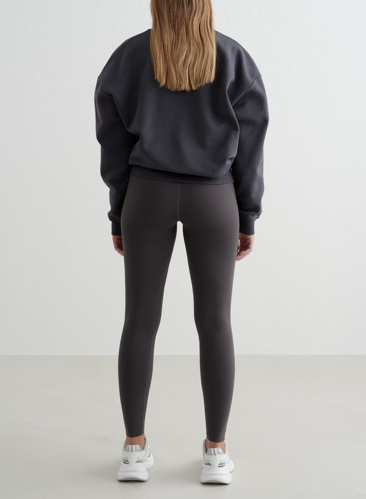 Shadow Grey Serif Sweatshirt [M - 175 cm]