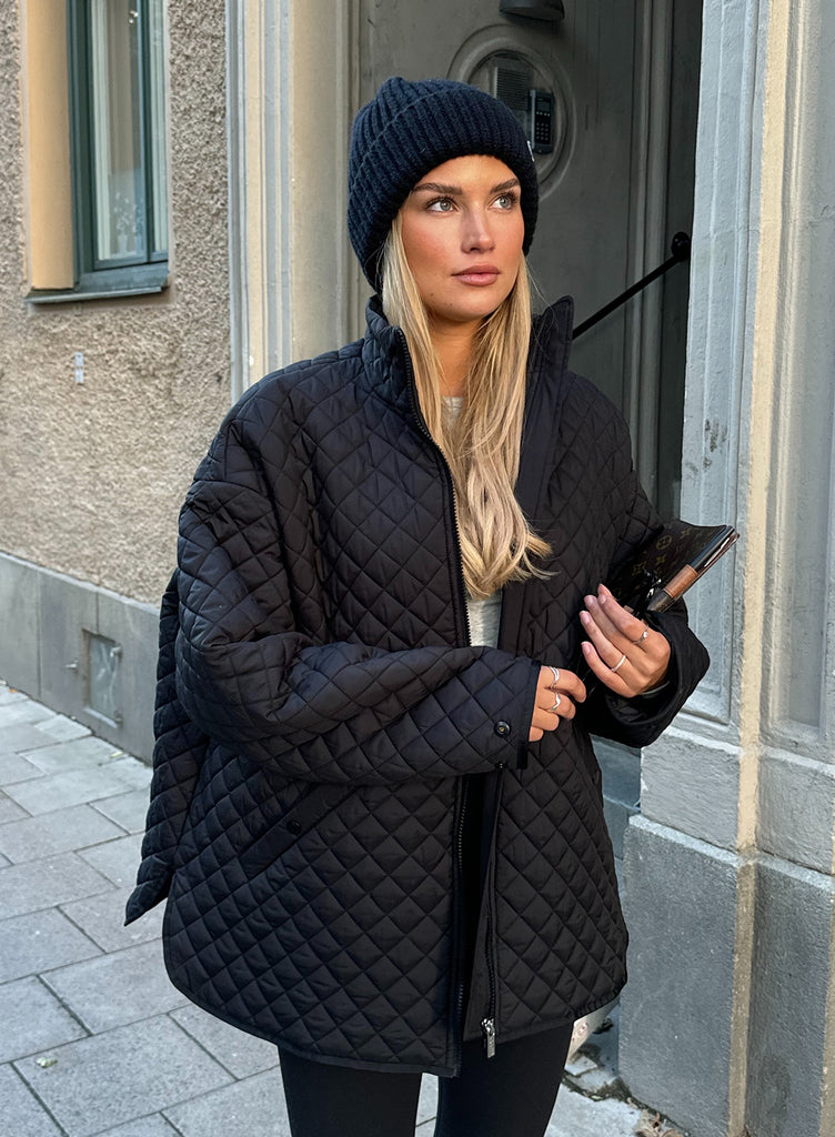 Black Oversized Quilted Jacket – AIMN NZ