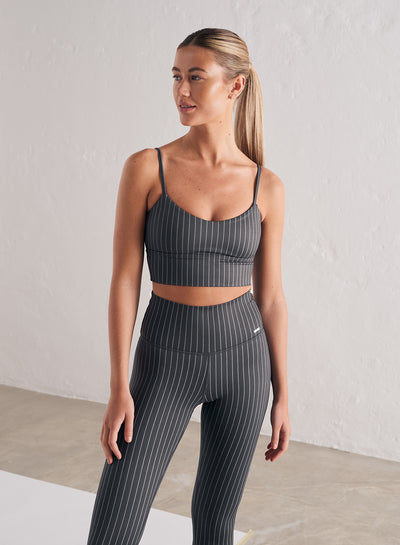 [The model wears size S and is 175cm.]